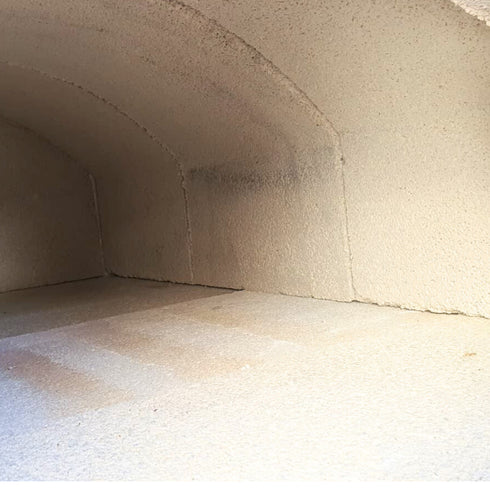 Vedere din interiorul cuptorului Grande Mons Mellis după montarea elementelor prefabricate din beton refractar